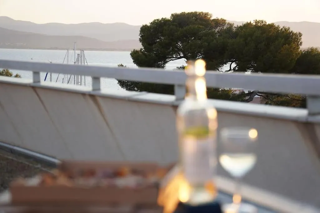 Apartment Superbe Rooftop Vue Mer Port Santa Lucia 5 Pers Saint-Raphael