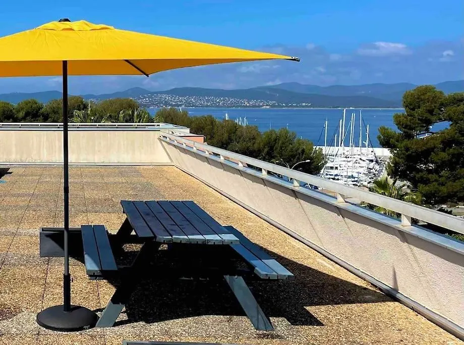 Apartment Superbe Rooftop Vue Mer Port Santa Lucia 5 Pers Saint-Raphael  France